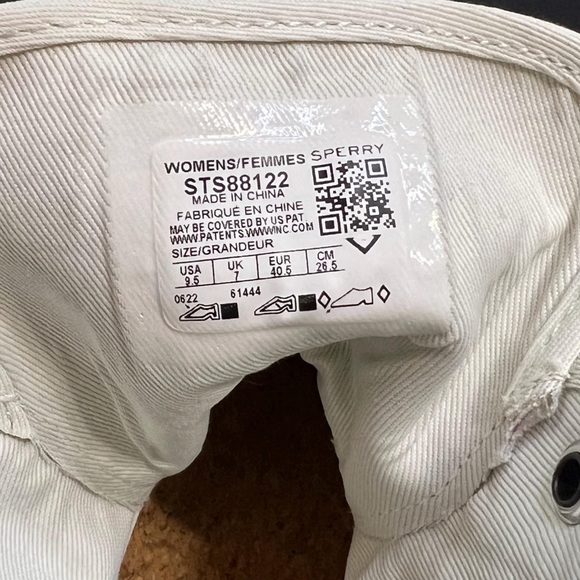 Hand Embroidered Sperry Baseball Hightops​ - Picture 7 of 7